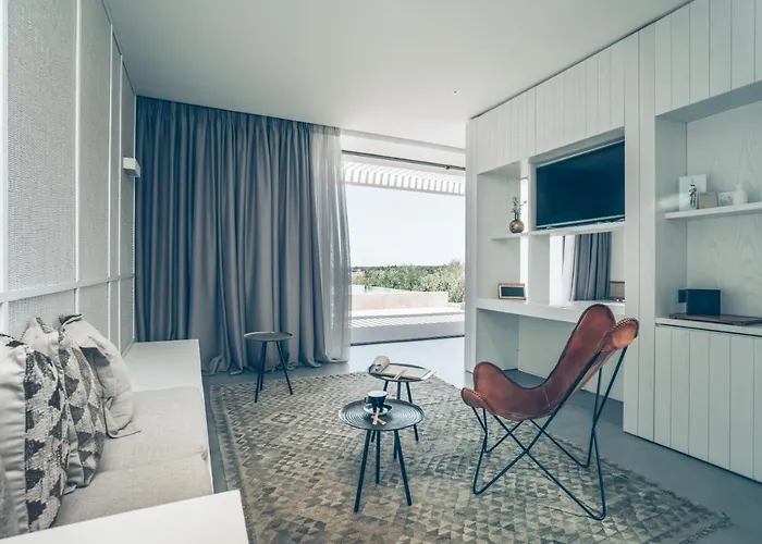 Zante Maris - Adults Only